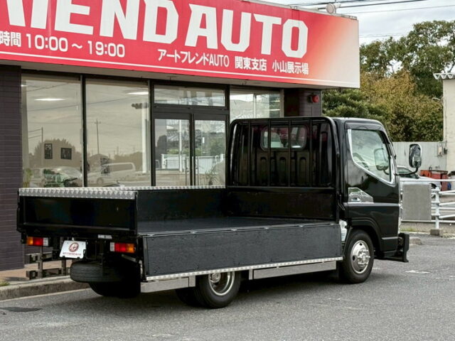 キャンター：平ボデー：前出しバンパー：ステンレスサイドバンパー：マニュアル