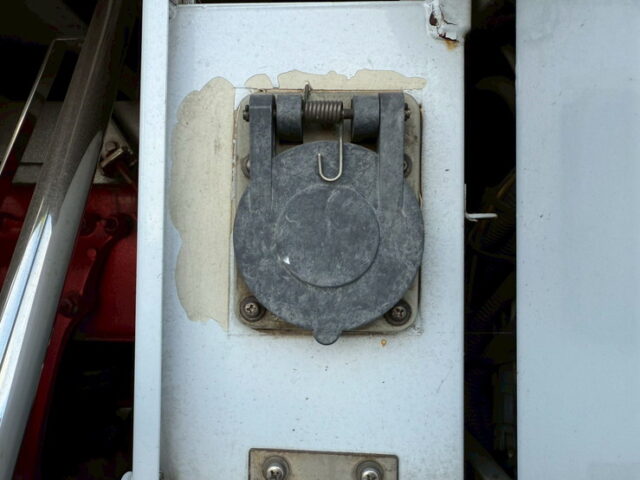 日野：プロフィア：冷凍バン：サブエンジン：アルミシマ床：架装多数：内装生地張り