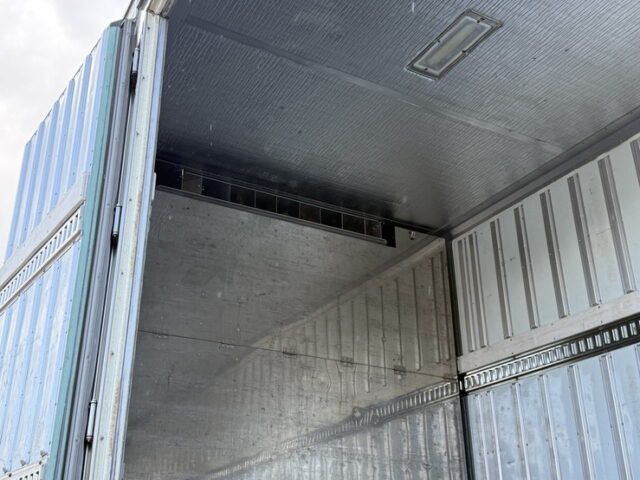 日野：プロフィア：冷凍バン：メッキ多数：サブエンジン：ジョロ4キーストン