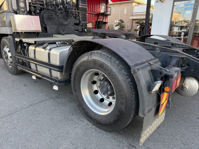 17スーパーグレート：ハイルーフ：トレーラーヘッド：アルミホイール：第5輪荷重11.500㎏