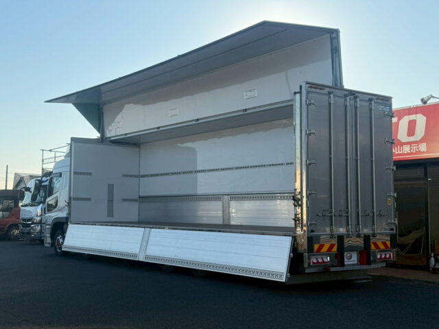 17スーパーグレート:ハイルーフ:ウィング:メッキ多数:造りボディ:アルミホイール