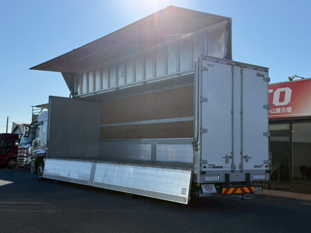 17スーパーグレート:ハイルーフ:ウィング:メッキ多数:アルミホイール:木床