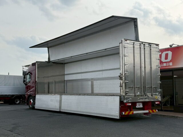 VOLVO：FH：グローブトロッター：ウィング：造りボディ：架装多数：高年式低走行