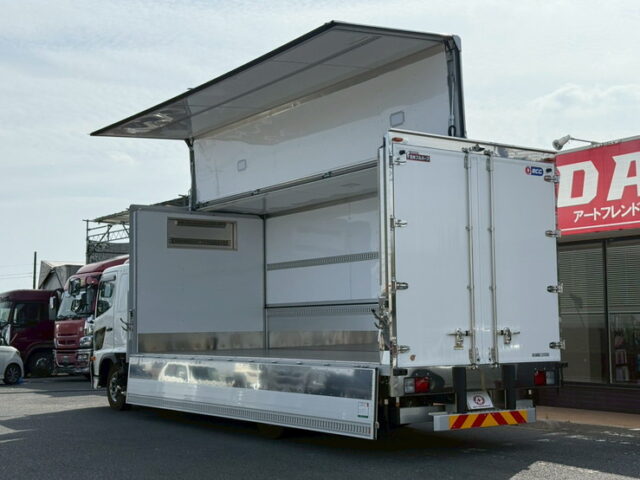 日野：17レンジャー：冷凍ウィング：未使用車：-30度設定：6速MT：240馬力