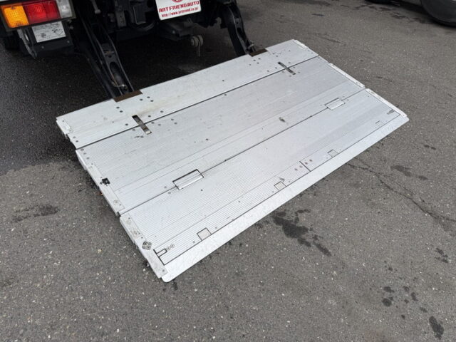 日野：デュトロ：バン：ワイドロング：格納ゲート：左スライドドア：AT車：準中型免許