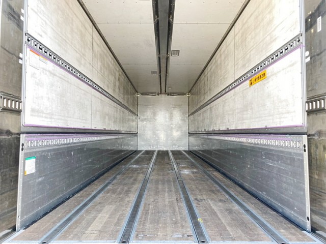 【534】UDトラックス　クオン　ハイルーフ　ウィング　ステンレス多数　ジョロダー4列