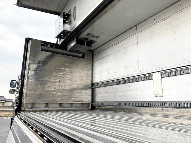 ★【551】いすゞ　ギガ　冷凍ウィング　サブエンジン　ジョロダー4列　キーストン