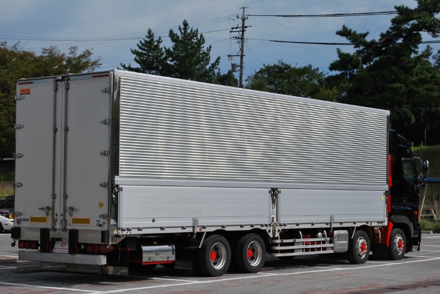 【116】日野エアループプロフィア　低床アルミウイング　ハイルーフ　リヤエアサス