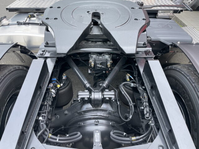 新品架装済　トレーラーヘッド　ハイルーフ　未使用　D尺　第5輪荷重11.500㎏　プレミアムライン