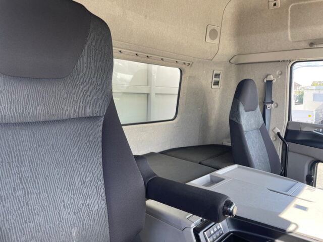 【1579】R2　スーパーグレート　ハイルーフ　アルミウィング　アルミホイール　低走行