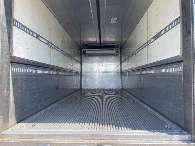 日野　レンジャープロ　ハイルーフ　冷凍ウィング　90アオリ　6400ボデー　架装多数