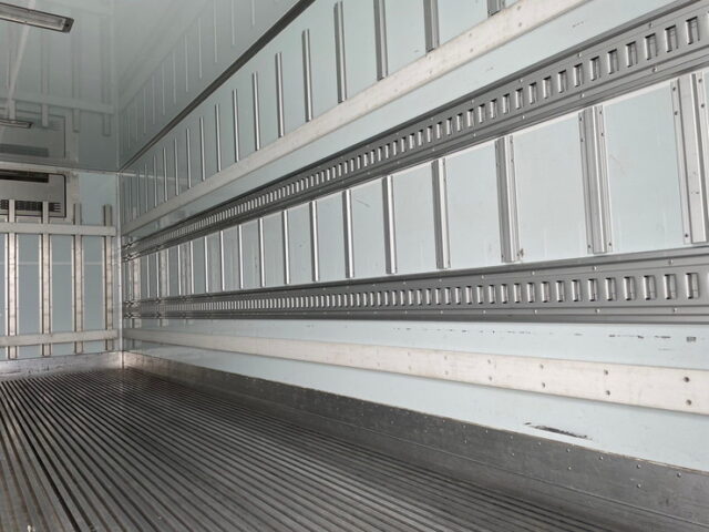 日野　17レンジャー　冷凍バン　格納パワーゲート　240馬力　キーストン　６MT