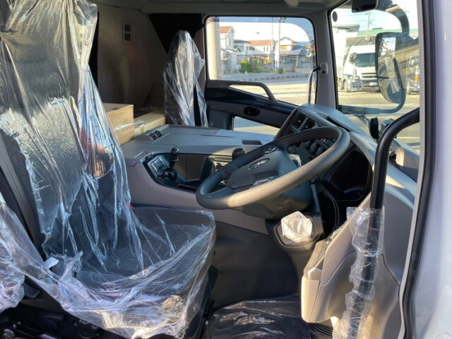 【1576】R5　17スーパーグレート　ダンプ　5100×2200　未使用　7速MT　新明和ボデー