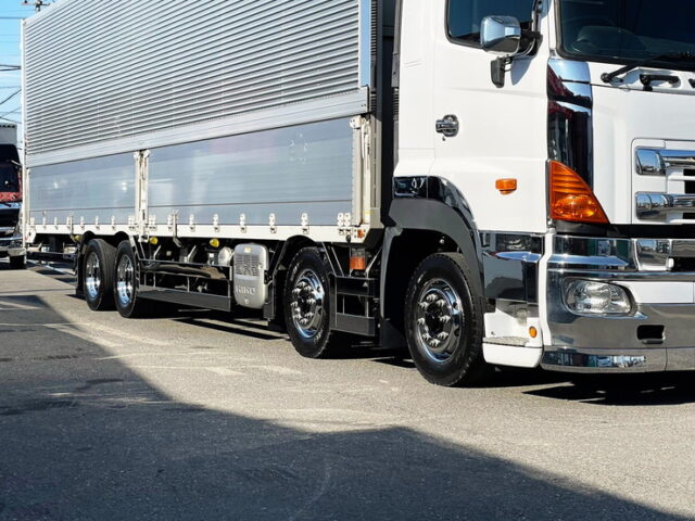 プロフィア　ハイルーフ　ウィング　新品★ステンレスパーツ/メッキホイール　木床　7速MT　380馬力