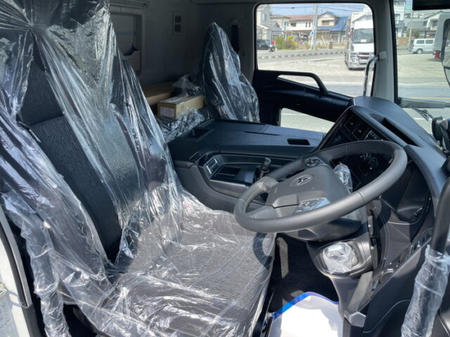 17スーパーグレート　未使用　ハイルーフ　ウィング　総輪エアサス　プレミアムライン　428馬力