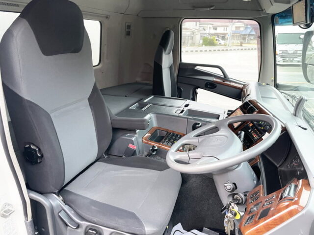 三菱ふそう　スーパーグレート　ハイルーフ　ウィング　エアサス　アルミホイール　木床