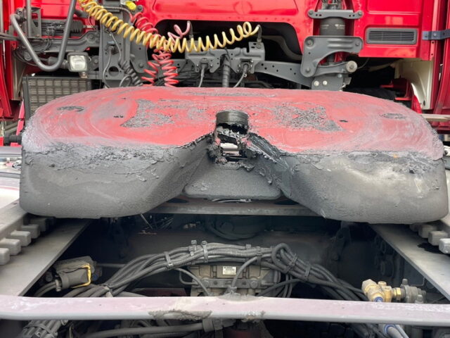 スカニア　R450　トレーラーヘッド　スライドカプラー　アルミホイール　ブタ鼻