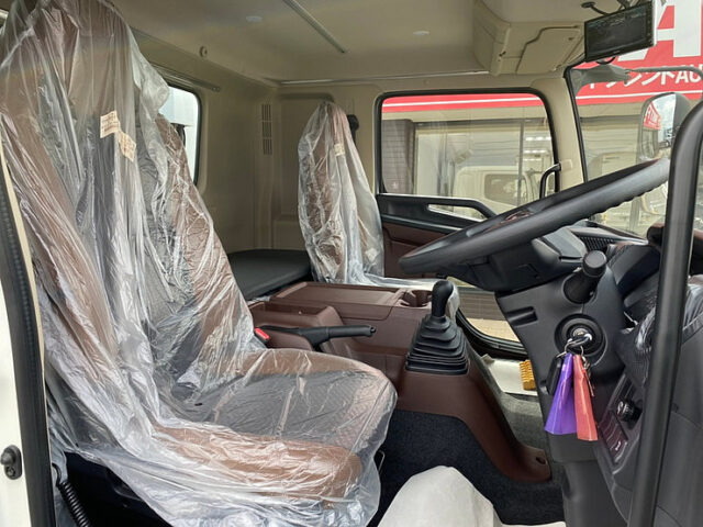 【825】R3　17レンジャー　6200ワイド　冷凍バン　エアサス　ゲート付　低温設定