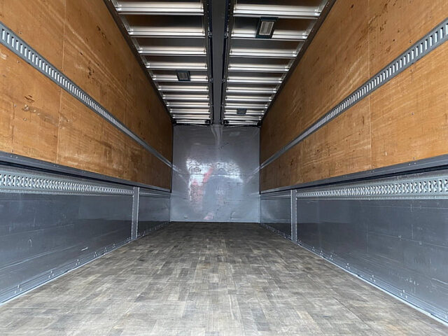 【826】H30　ギガ　4軸　ウィング　格納ゲート　7速MT　エアサス　走行距離10万km以下