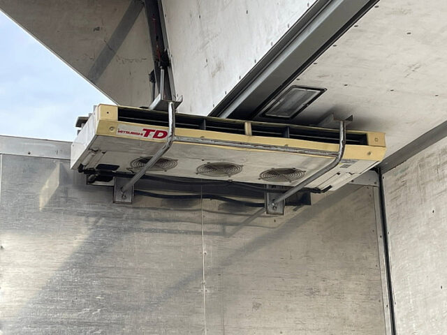 【864】ファイター　増トン　冷凍ウィング　エアサス　造りボディ