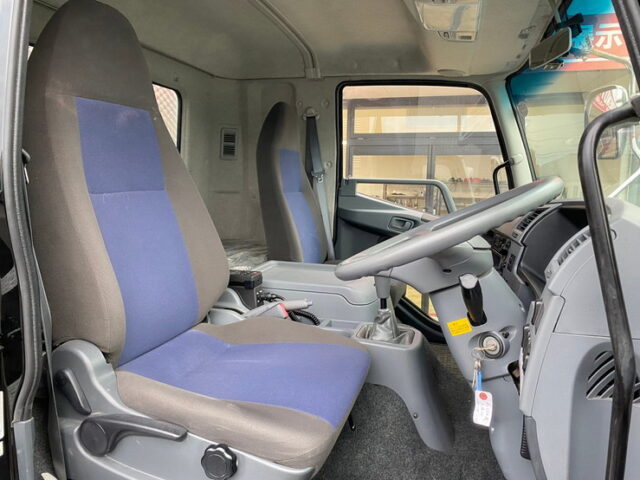 【896】H28　ファイター　ウィング　山田造りボデー(未使用)　セミワイド　エアサス　委託販売