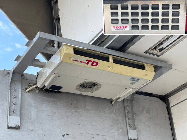 【895】H13　フォワード　冷凍ウィング　6200ワイド　リーフサス　生エンジン　6速