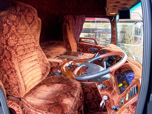 【910】H24　クオン　ハイルーフ　ウィング　室内生地張り　ステンレス多数