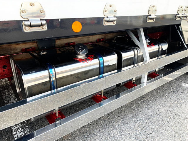 【635】いすゞ　フォワード　ウィング　6発ターボ　240馬力