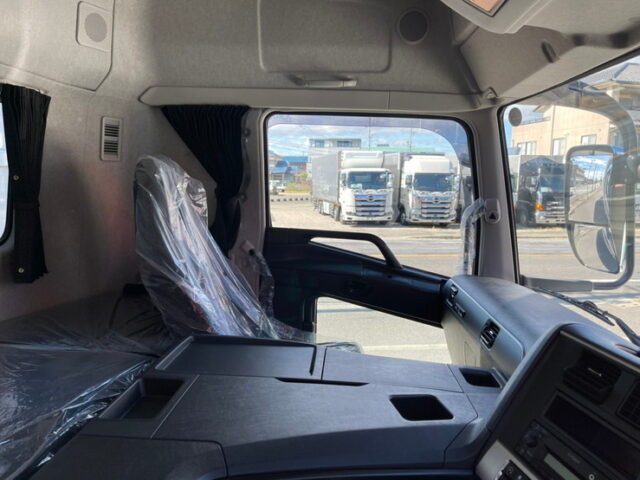 【905】R3　登録済未使用車　スーパーグレート　低床アルミウイング