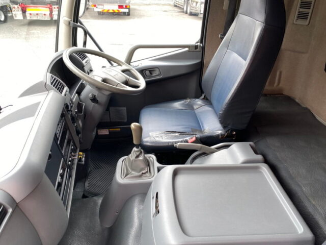 【940】H21　ファイター　ダンプ　電動コボレーン付　新明和ボディ　寝台付　車検付