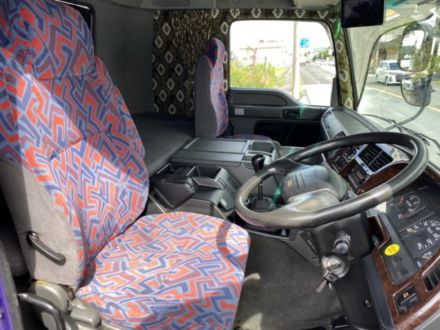 【687】H17　ギガ　冷凍ウィング　造りボディ110アオリ