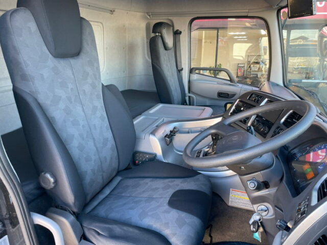 【1014】H28　クオン　ハイルーフ　トレクスボディ　ウィング　格納ゲート付　エアサス　木床