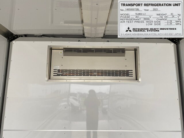 【906】R3　17レンジャー　6200ワイド　冷凍ウィング　エアサス　床シマイタ　240馬力　登録済未使用車