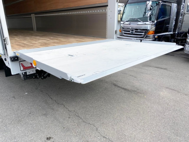 【662】ふそう　スーパーグレート　ウィング　格納ゲート付　未使用車