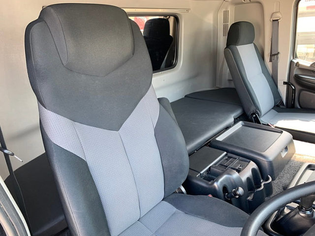 【669】H25　グラプロ　平ボディ　アルミブロック　後輪エアサス　7速　410馬力