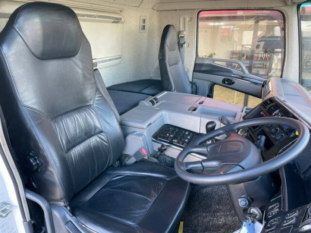 【1073】H28　スーパーグレート　ハイルーフ　ウィング　7速MT　後輪エアサス　パレットローラー