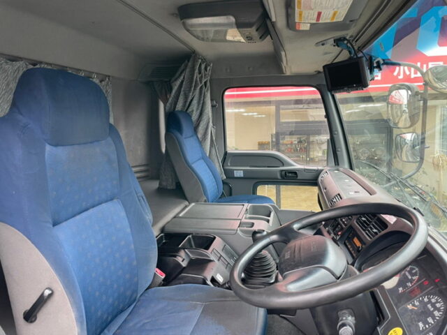 【1115】H25　ギガ　平ボデーアルミブロック　エアサス　木床　内フック26対