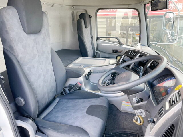 【1112】H29　クオン　ハイルーフ　ウィング　リア門口ステンレス　総輪エアサス