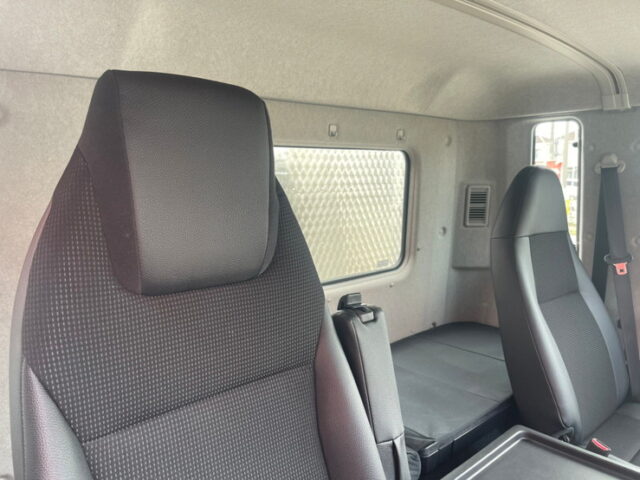 【1172】R4　ファイター　増トン　平ボデーアルミB　7200㎏積載　未使用　保証付