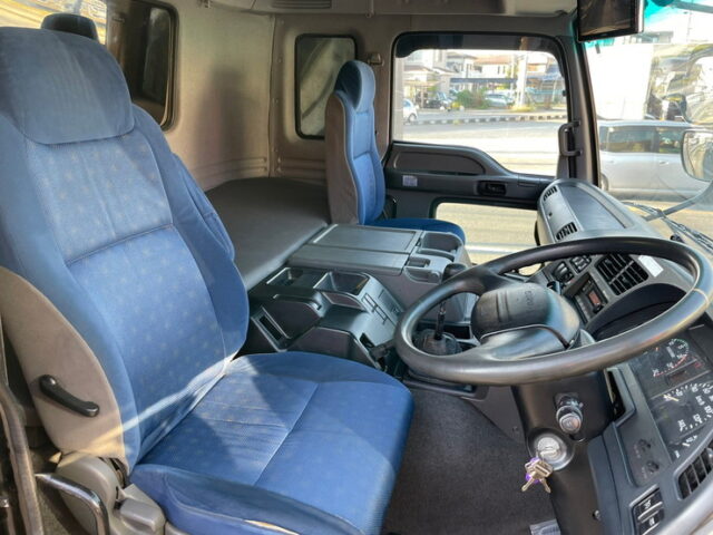 【1257】H23 ギガ 冷凍ウィング ステンレス多数 リア門口ステンレス 格納ゲート付 木床