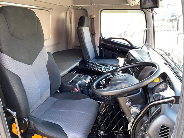 【685】H28　グラプロ　冷凍バン　ジョロ4キーストン