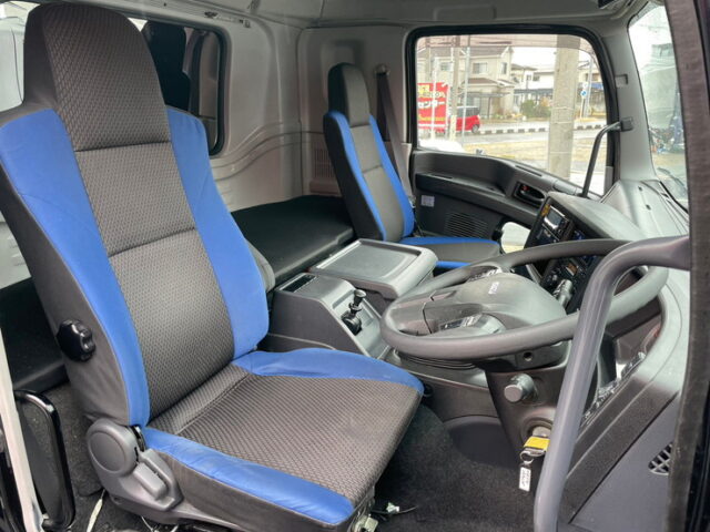 【1389】H30　ギガ　ハイルーフ　冷凍ウィング　ジョロダーレール4列　アルミ床　7速