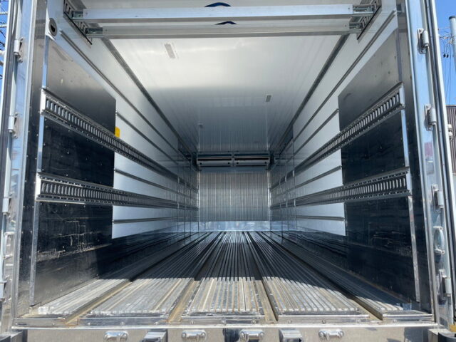 【1426】H28　ギガ　ハイルーフ　冷凍バン　ジョロダー4列　キーストン　サブエンジン　両サイド観音1Mオフセット