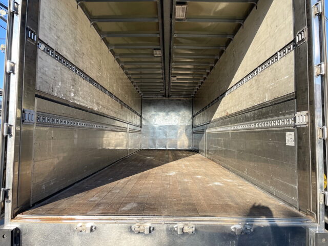 スーパーグレート　ハイルーフ　ウィング　ヤマダ造りボデー　国産エンジン　7速MT