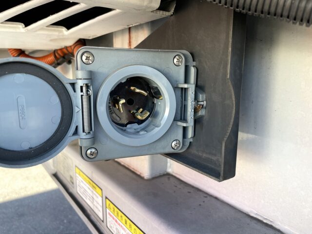 フルハーフ　トレーラー冷凍バン　サーモキング　プレジデント　３軸　リフトアクスル(中残し)