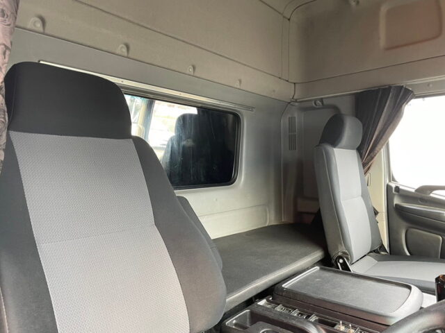 日野　レンジャープロ　ハイルーフ　240馬力　アルミウィング　　寝台メッキ　ステンレス多数　