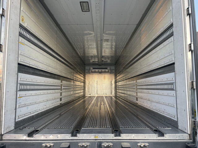 日野　プロフィア　冷凍ウィング　10輪　ジョロ4キーストン　7速　380馬力