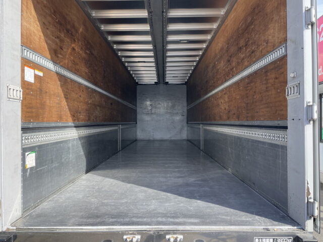 日野　17プロフィア　ハイルーフ　ウィング　後輪エアサス　380馬力