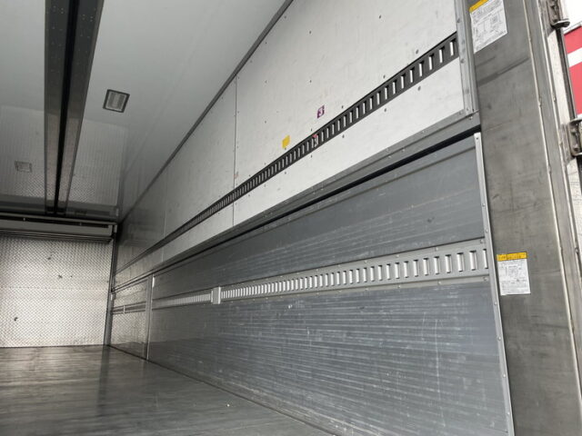 日野：17プロフィア：冷凍ウィング：7MT：リア門口ステンレス：サイドバンパーステンレス：ステンレス架装多数：メッキパーツ多数