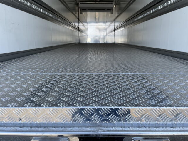 三菱ふそう：スーパーグレート：冷凍ウィング：AT：ハイルーフ：ステンレス架装多数：メッキパーツ多数：門口ステンレス：アルミホイール